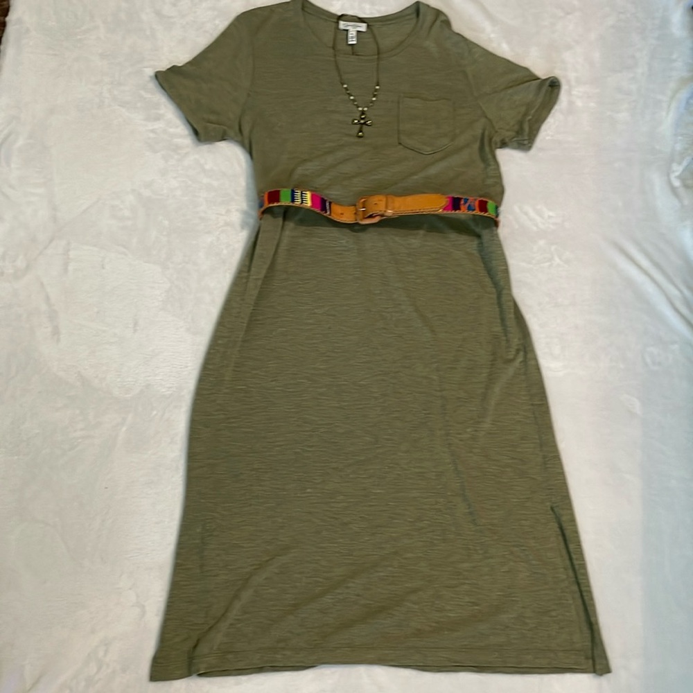 EUC Jessica Simpson Midi Dress